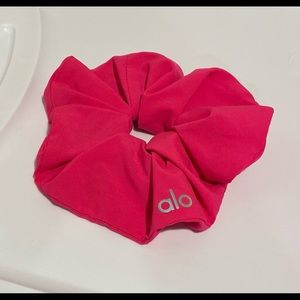 Alo yoga Neon pink scrunchie